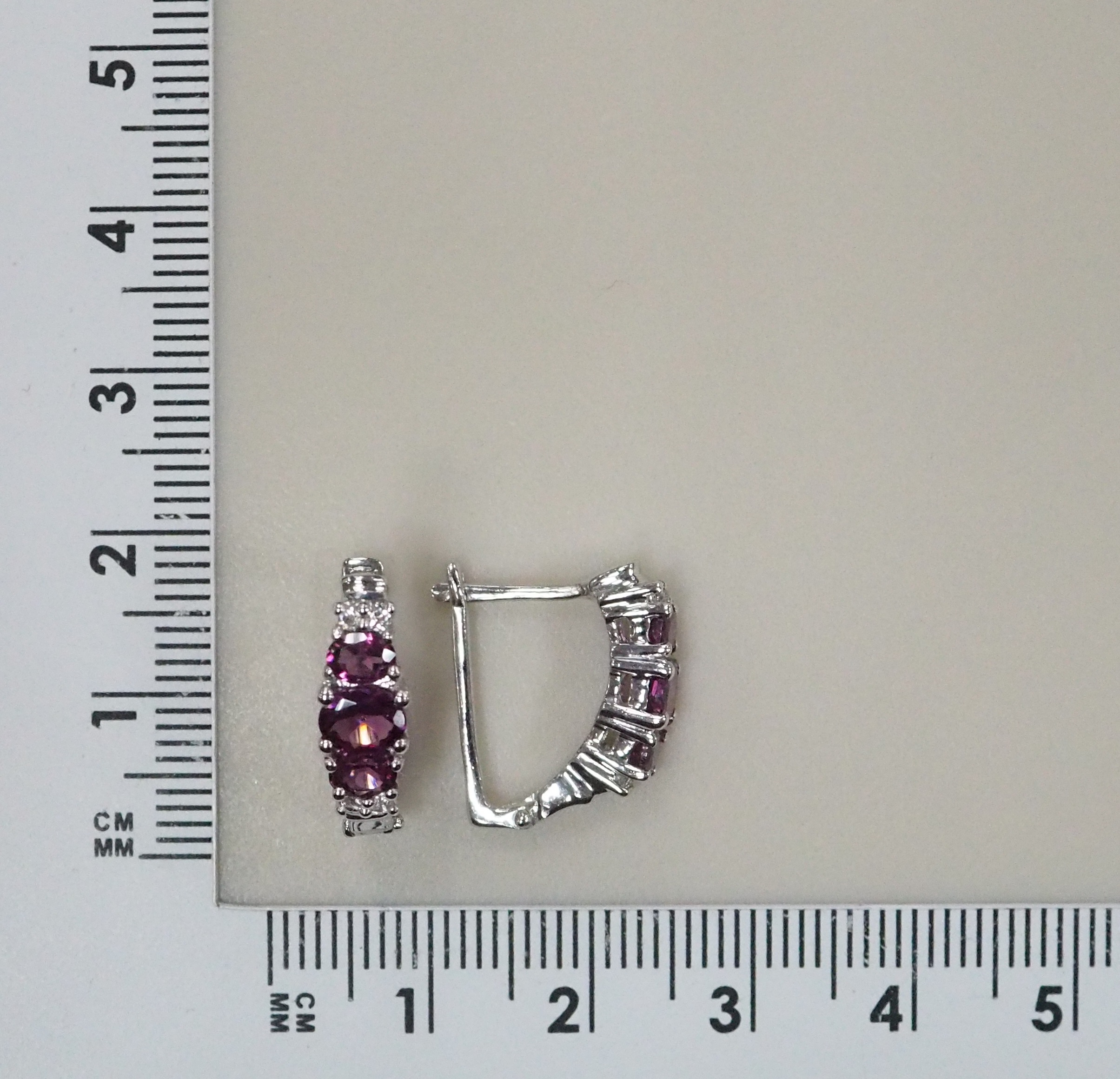 Серебряные серьги с гранатами Умбалит